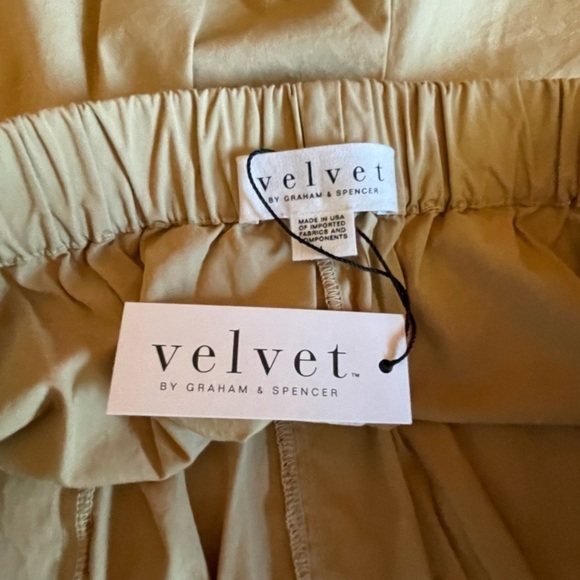 NWT Velvet by Graham & Spencer “Holly” shorts - Picture 3 of 7